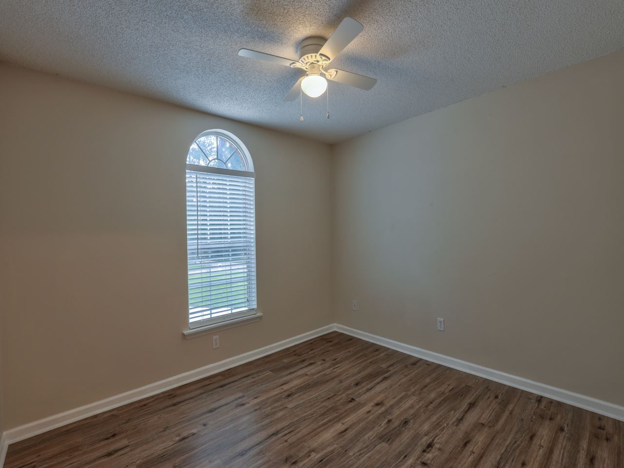 2375 Tuscavilla Road Tallahassee, FL 32312 - Photo 11 of 28 Gallery Image 11