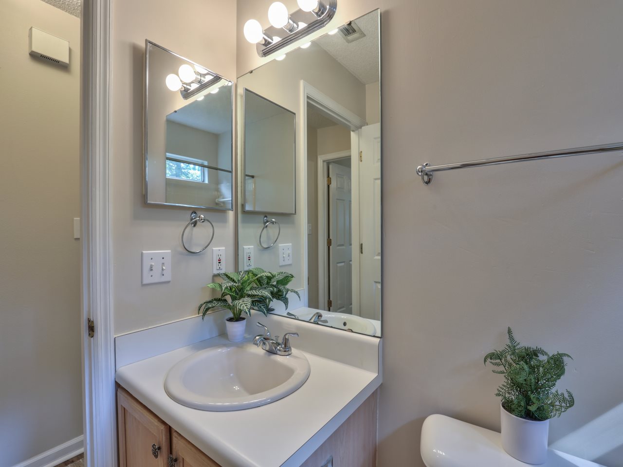 2375 Tuscavilla Road Tallahassee, FL 32312 - Photo 8 of 28 Gallery Image 8