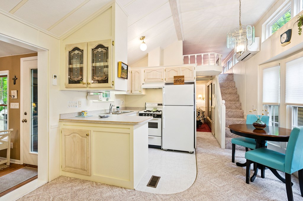 4286 Harbor School Road, Unit 124 Egg Harbor, WI 54209 - Photo 8 of 19 Gallery Image 8