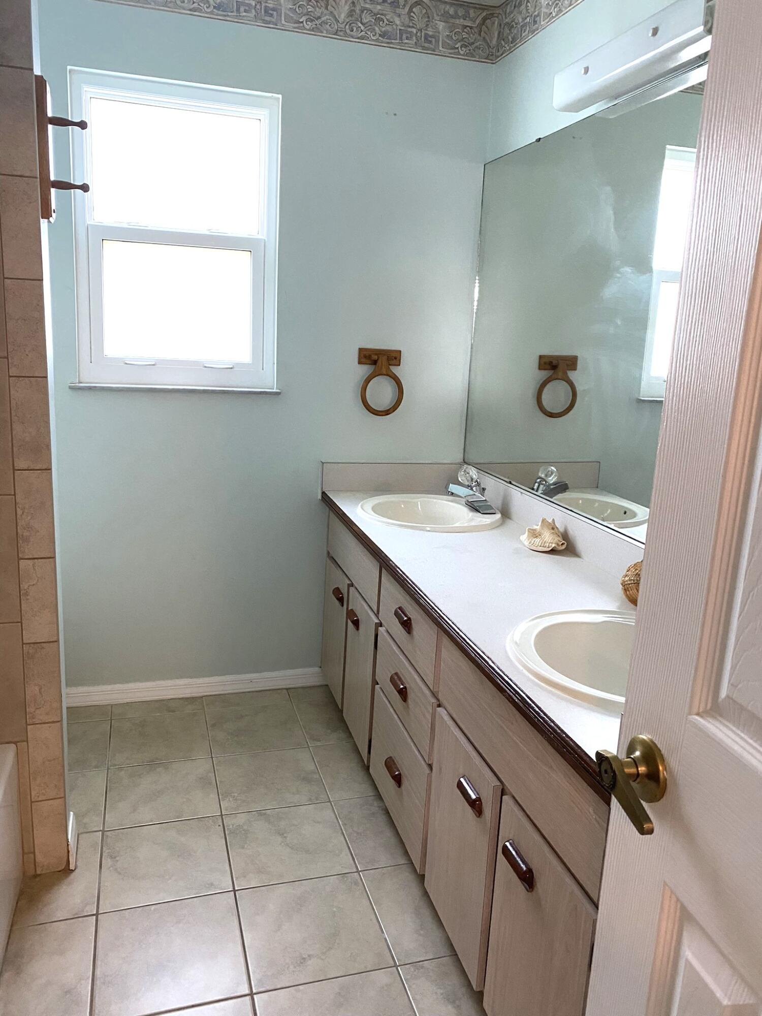 3905 Walnut Place Stuart, FL 34997 - Photo 25 of 29 IMG_1308