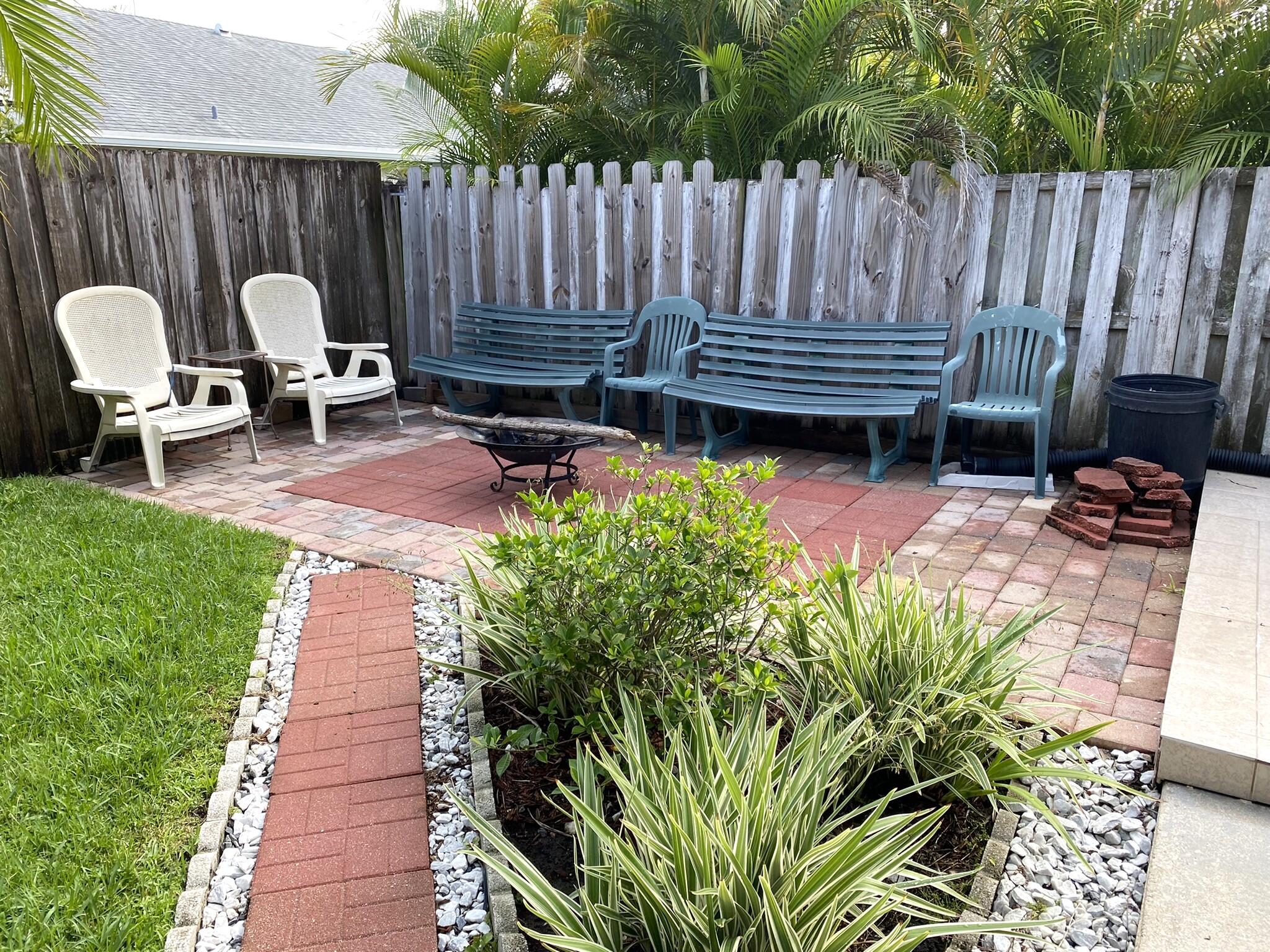 3905 Walnut Place Stuart, FL 34997 - Photo 7 of 29 IMG_1314