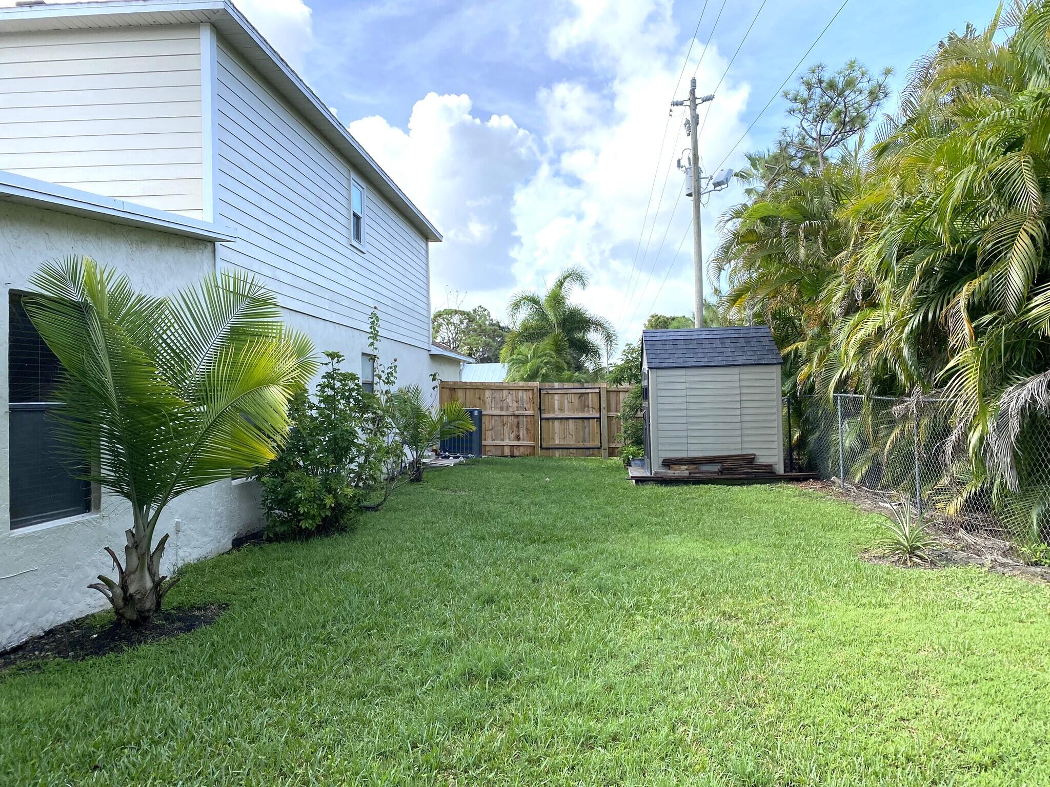 3905 Walnut Place Stuart, FL 34997 - Photo 10 of 29 IMG_1318