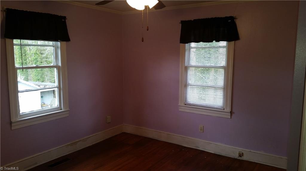 124 Cedarbrook Road Jonesville, NC 28642 - Photo 11 of 18 Gallery Image 11