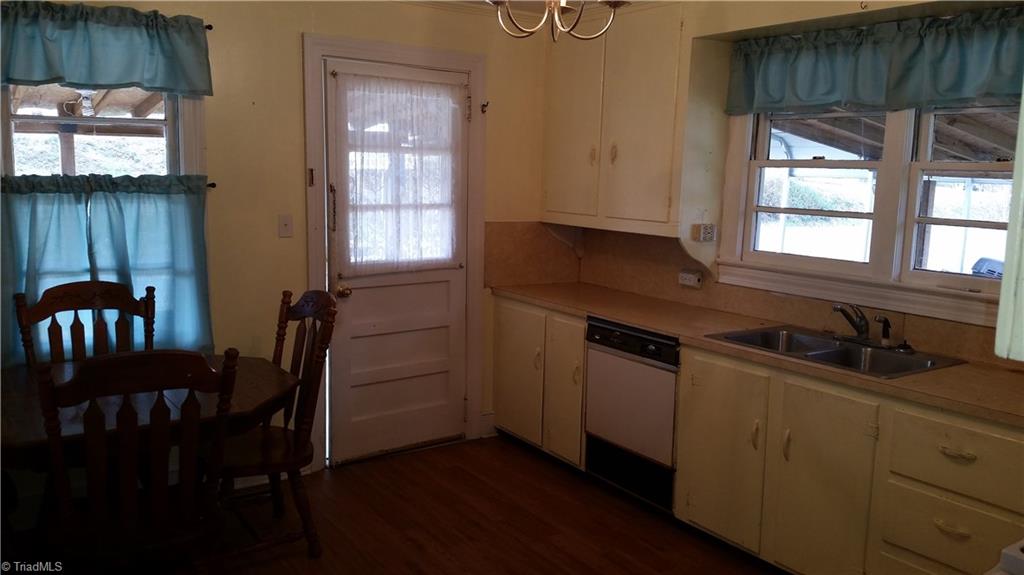 124 Cedarbrook Road Jonesville, NC 28642 - Photo 15 of 18 Gallery Image 15