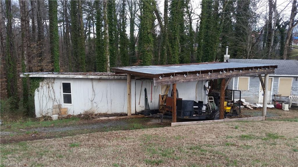 124 Cedarbrook Road Jonesville, NC 28642 - Photo 6 of 18 Gallery Image 6