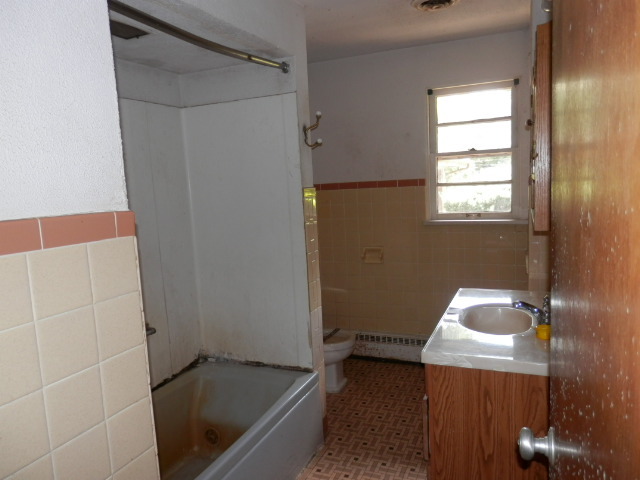 51 Baker Street Kankakee, IL 60901 - Photo 9 of 11