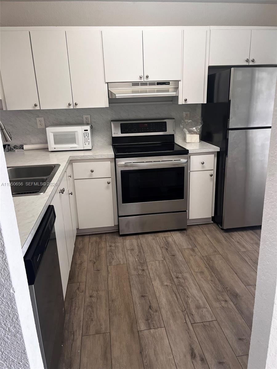 11773 Southwest 108th Lane Miami, FL 33186 - Photo 4 of 8