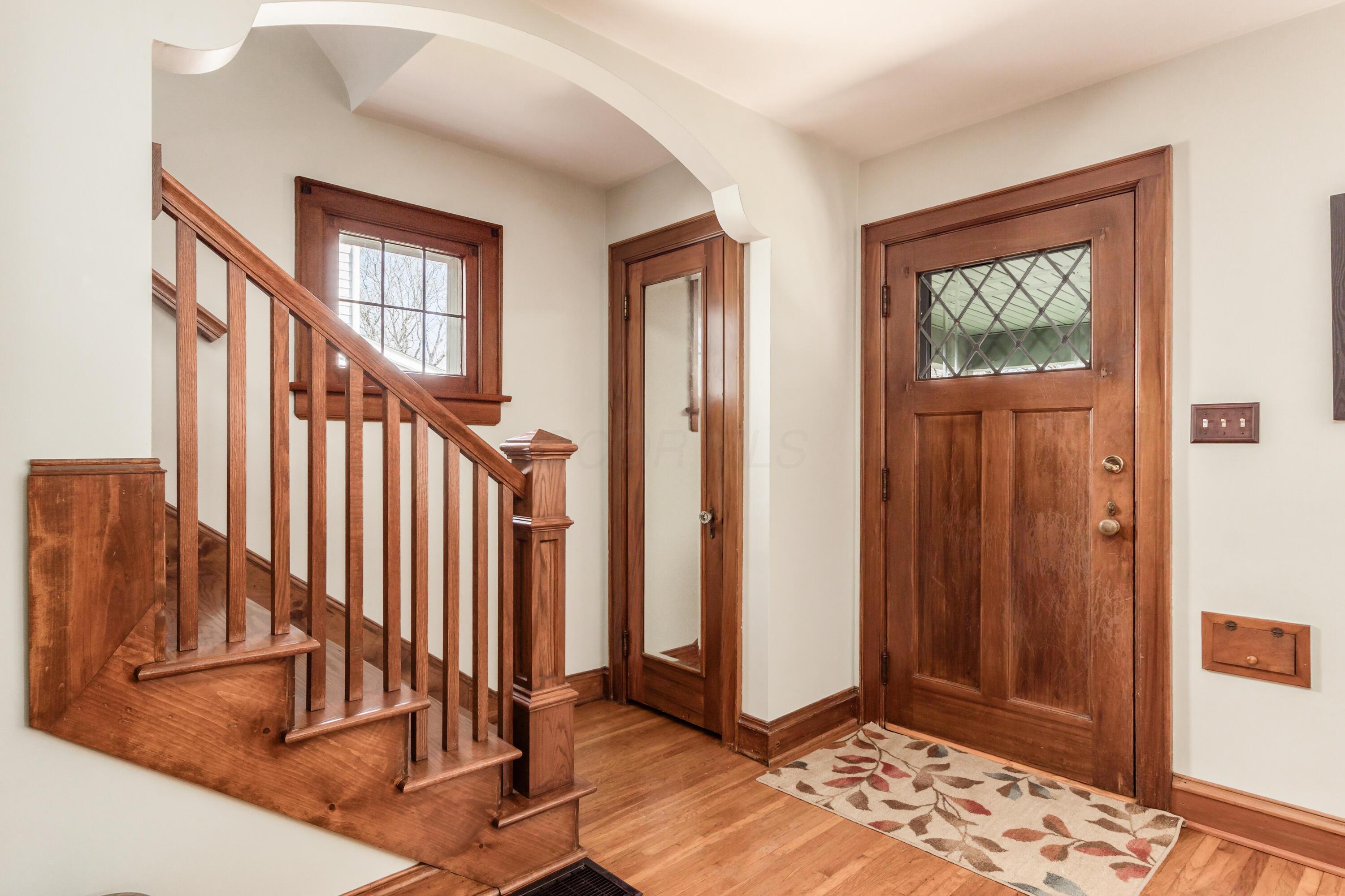 829 Vernon Road Columbus, OH 43209 - Photo 4 of 40 Rich woodworks
