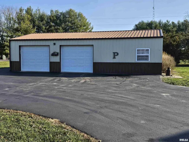 $349,500 | 10586 North Spring Garden Lane, Mount Vernon, IL 62864