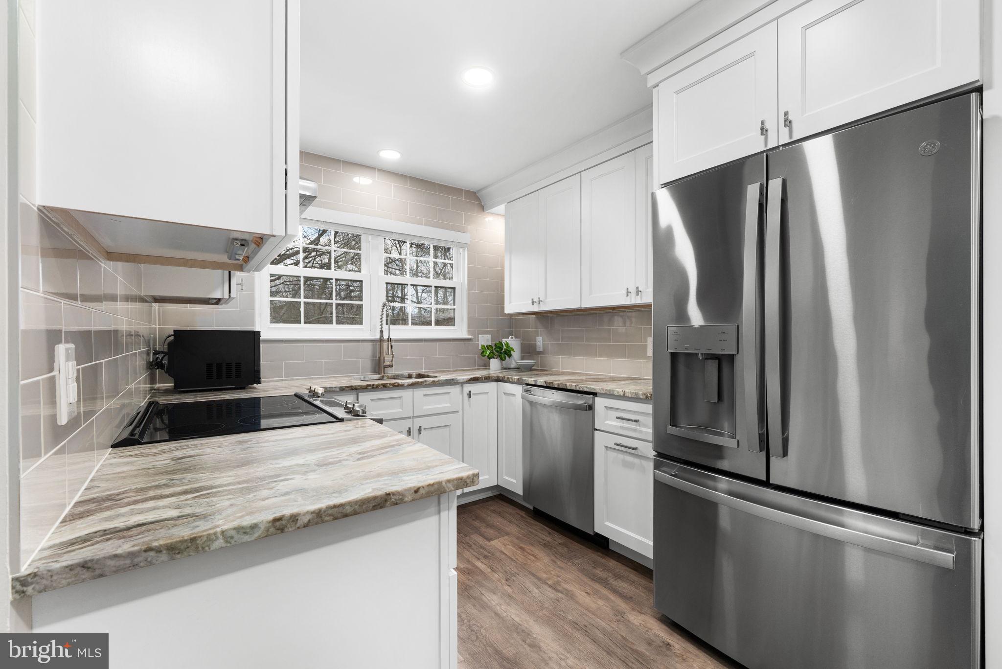 12014 Golf Ridge Court, Unit 302 Fairfax, VA 22033 - Photo 11 of 40 Kitchen