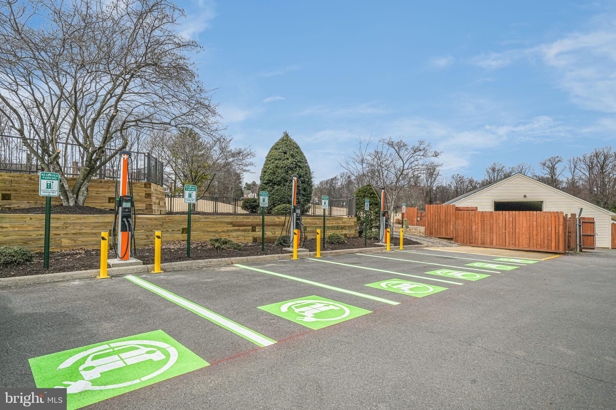 12014 Golf Ridge Court, Unit 302 Fairfax, VA 22033 - Photo 36 of 40 EV Charging