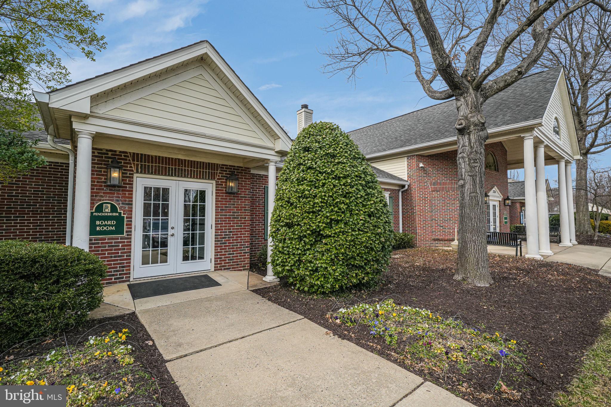 12014 Golf Ridge Court, Unit 302 Fairfax, VA 22033 - Photo 37 of 40 Community Board Room