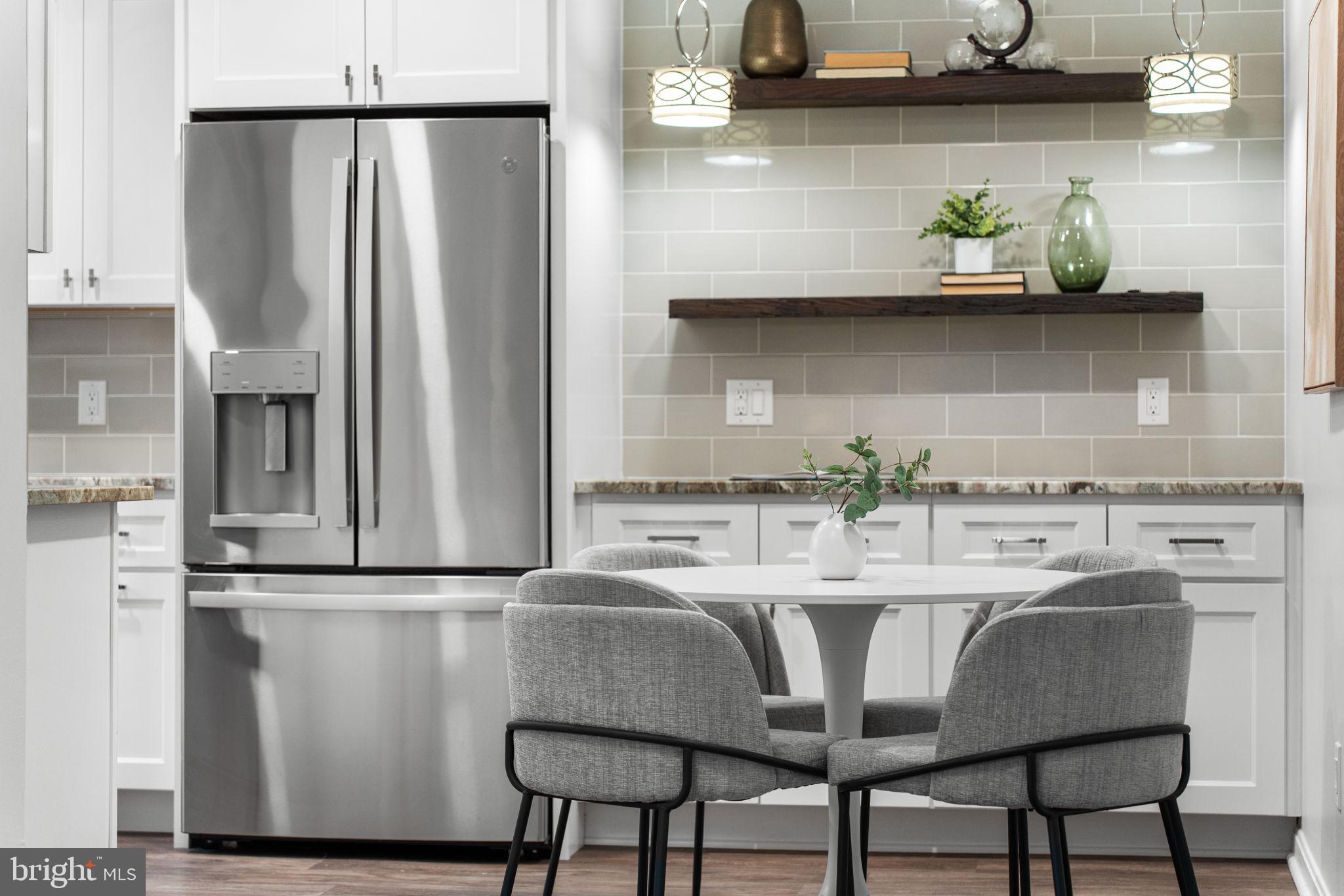 12014 Golf Ridge Court, Unit 302 Fairfax, VA 22033 - Photo 8 of 40 Dining/Kitchen