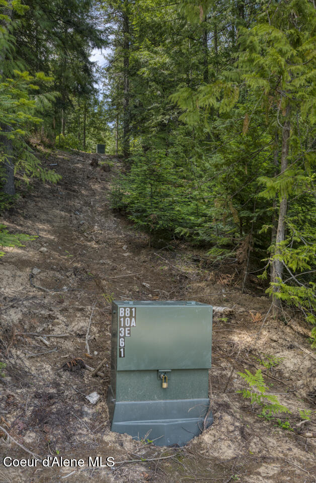 1356 Hidden Valley Road Sandpoint, ID 83864 - Photo 7 of 18 .