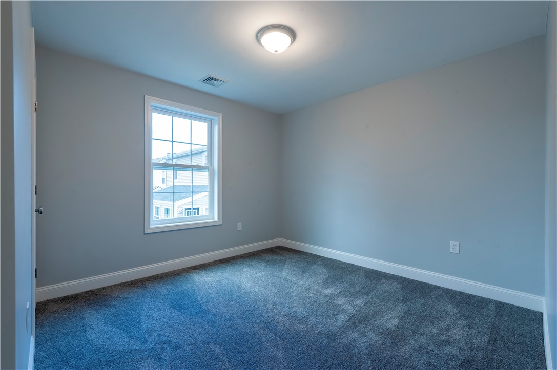 23 Crane Street Pawtucket, RI 02860 - Photo 14 of 20