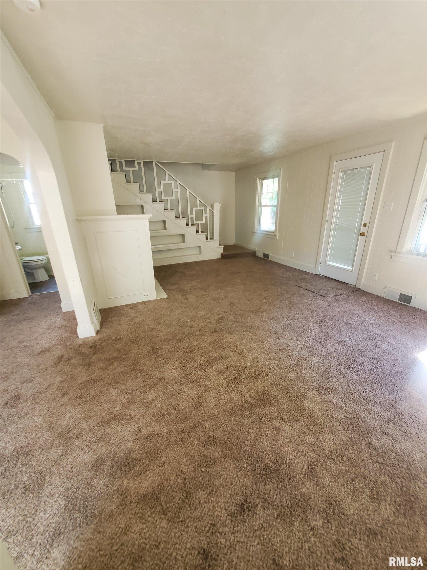 2517 South 6th Street Springfield, IL 62703 - Photo 3 of 17