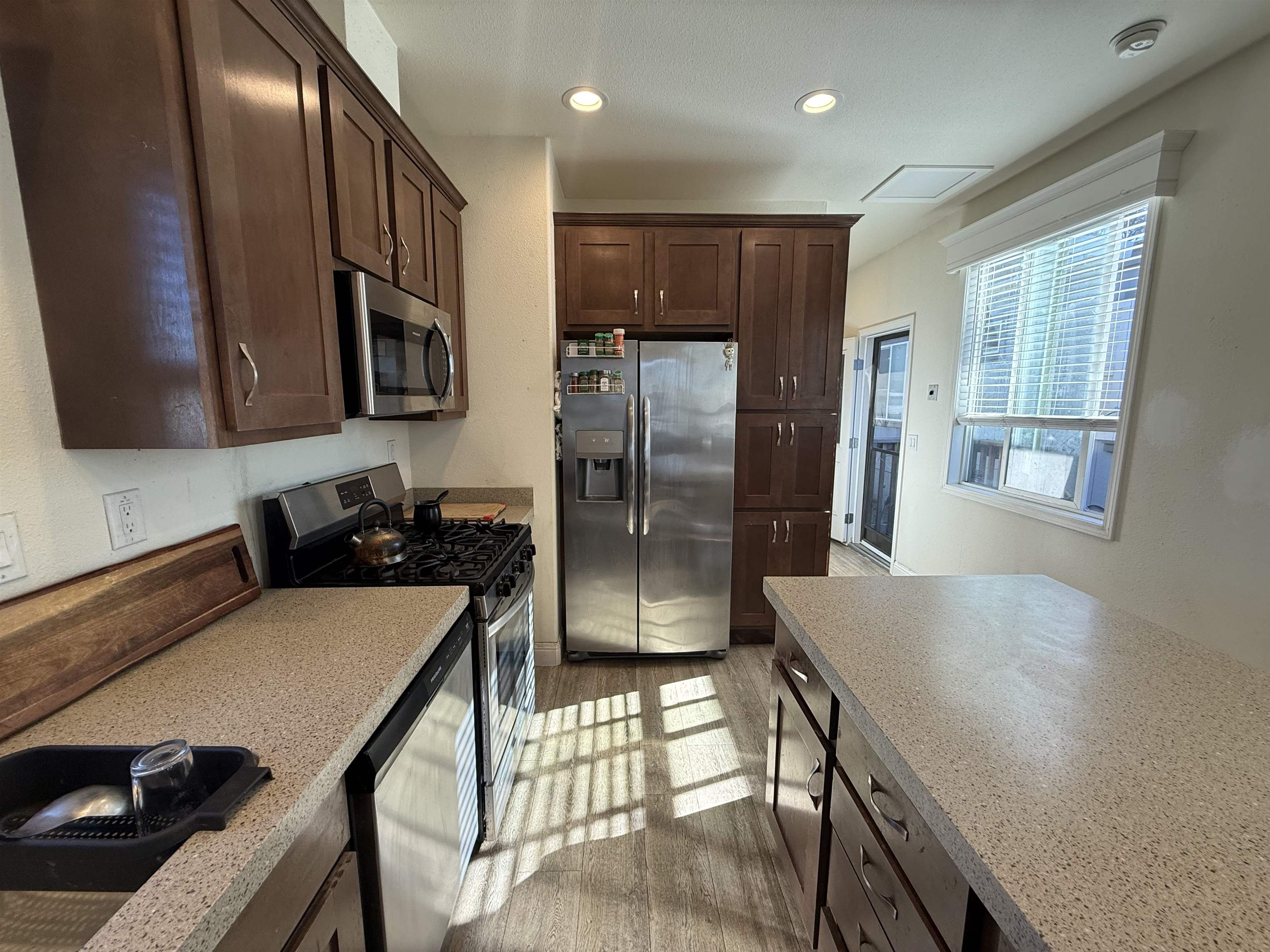 1161 Benicia Road, Unit 21 Vallejo, CA 94591 - Photo 5 of 14