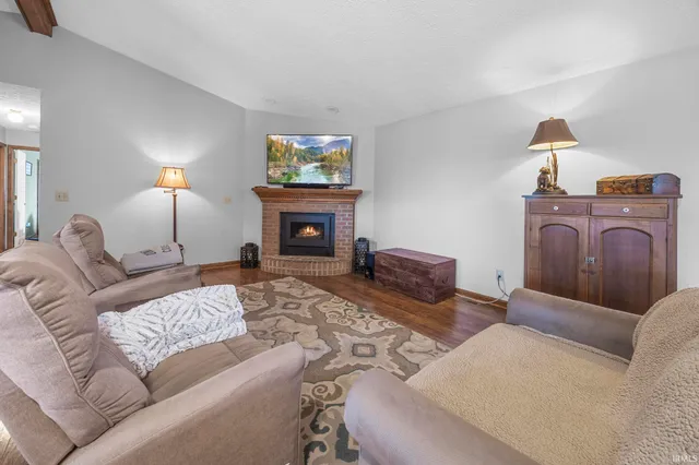 $399,900 | 6301 West Newton Stewart Road, Taswell, IN 47175