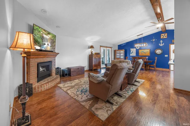 $399,900 | 6301 West Newton Stewart Road, Taswell, IN 47175