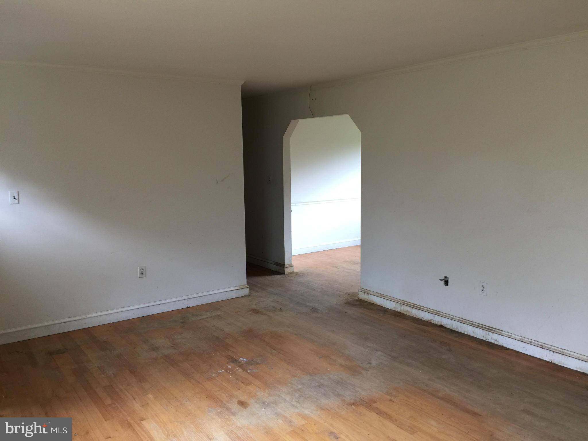 1031 Lower Marlboro Road Huntingtown, MD 20639 - Photo 3 of 13 Living Room