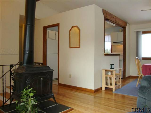211 Crawford Road Rotterdam, NY 12306 - Photo 6 of 15 Photo 6