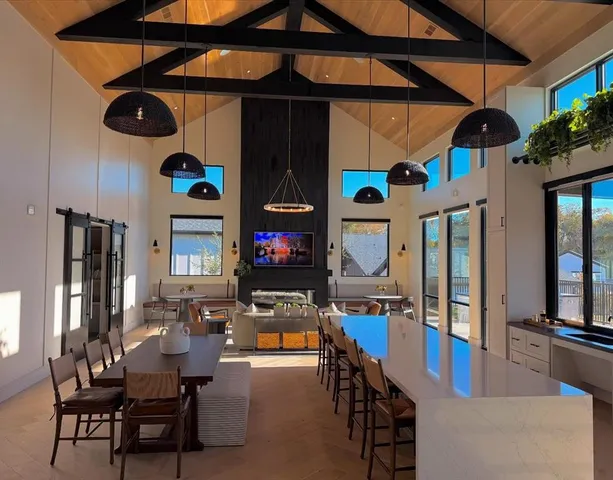 a view of an outdoor kitchen