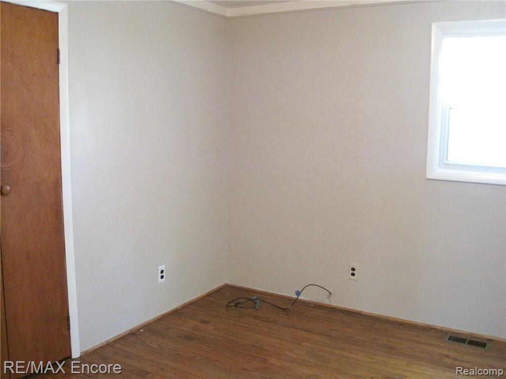3681 Alida Avenue Rochester, MI 48309 - Photo 16 of 23 Bedroom 3