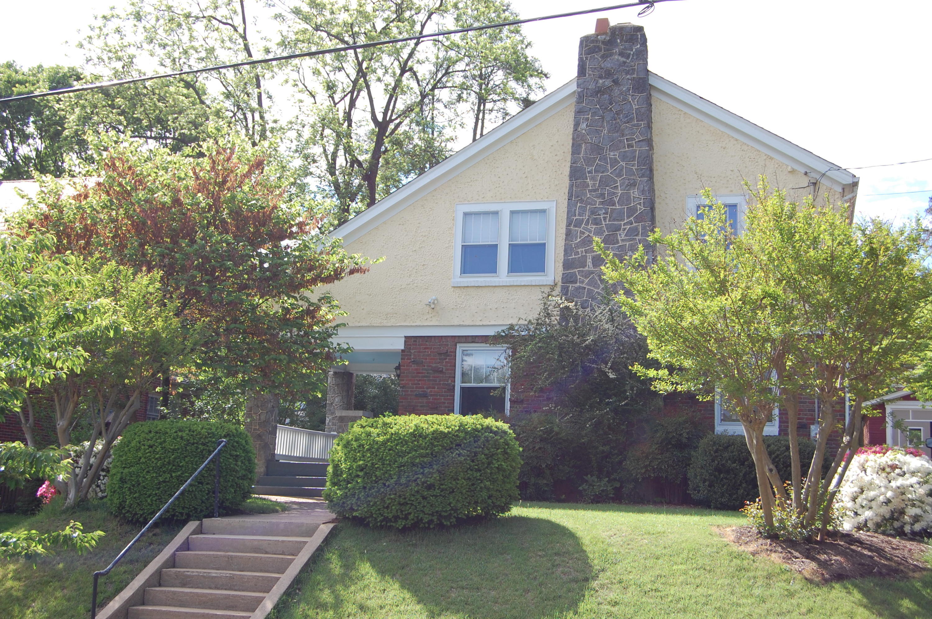 1831 Mt Vernon Road Southwest Roanoke, VA 24015 - Photo 1 of 3 front