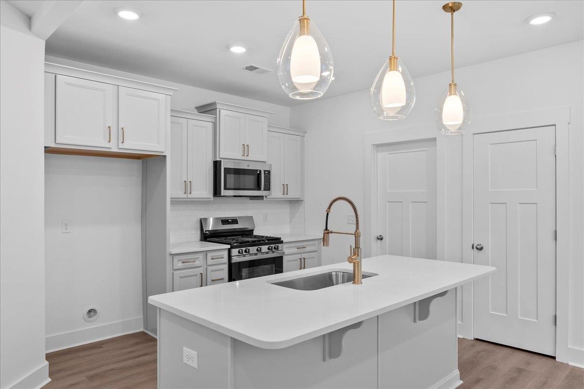 980 Diane Lane Moore, SC 29369 - Photo 5 of 39