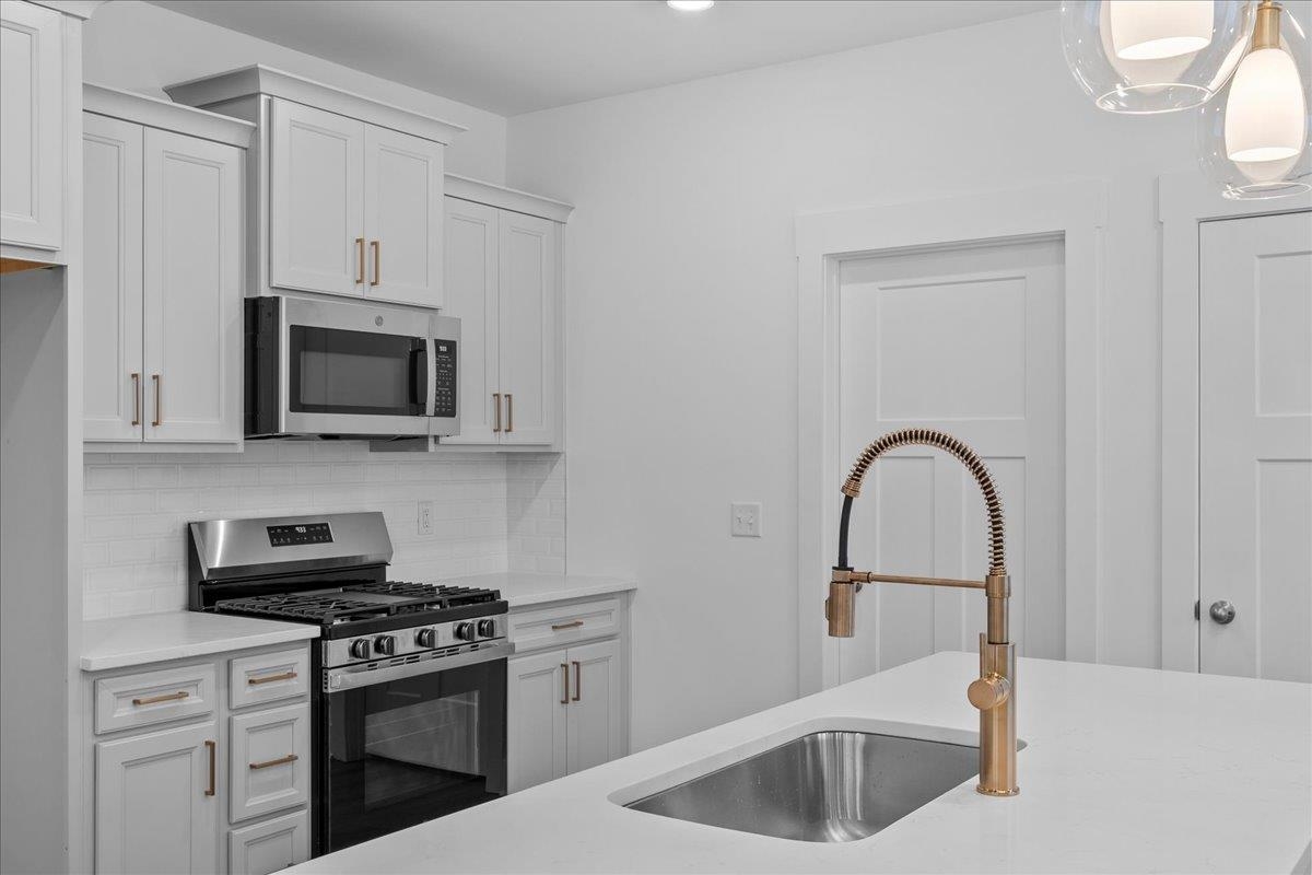 980 Diane Lane Moore, SC 29369 - Photo 6 of 39