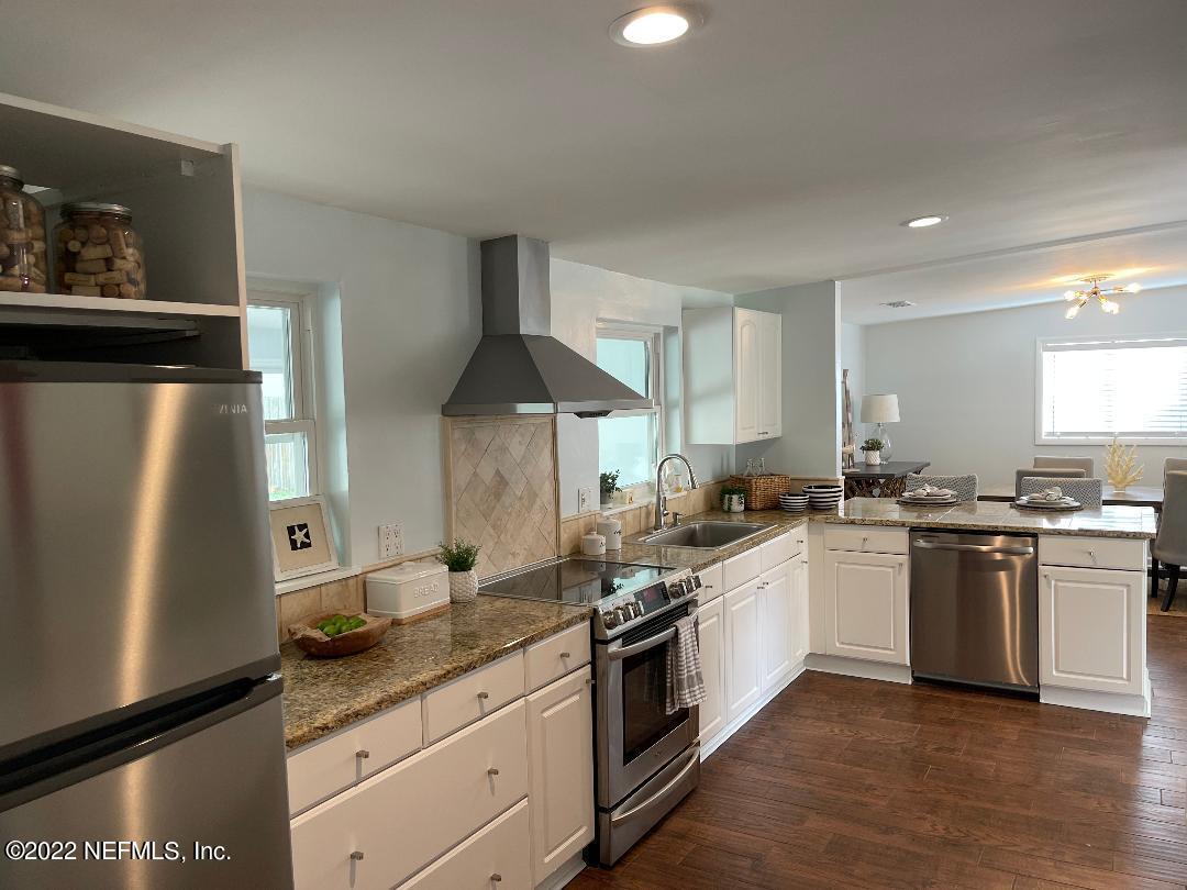309 Driftwood Road Neptune Beach, FL 32266 - Photo 8 of 34 8B14B4BB-6B5A-4500-95BA-4D12463D733D