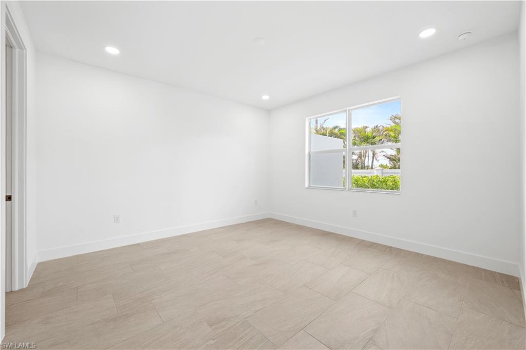 8897 Oceana Way Naples, FL 34114 - Photo 15 of 40 Primary bedroom suite