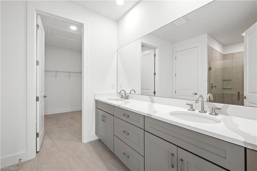 8897 Oceana Way Naples, FL 34114 - Photo 16 of 40 Primary bathroom