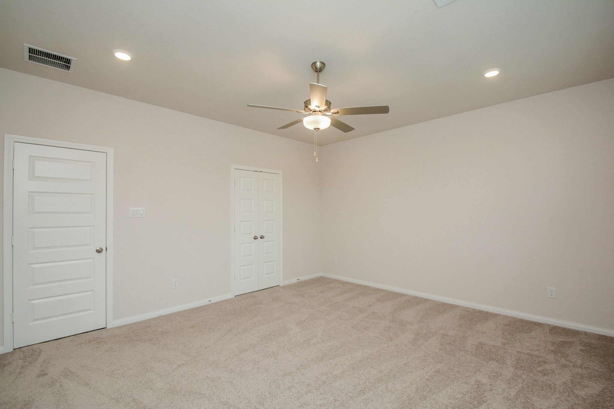 20629 Dynamic Court Humble, TX 77338 - Photo 26 of 36 an empty room with chandelier fan