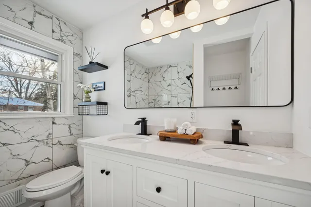 $389,900 | 3500 72nd Avenue North, Brooklyn Center, MN 55429