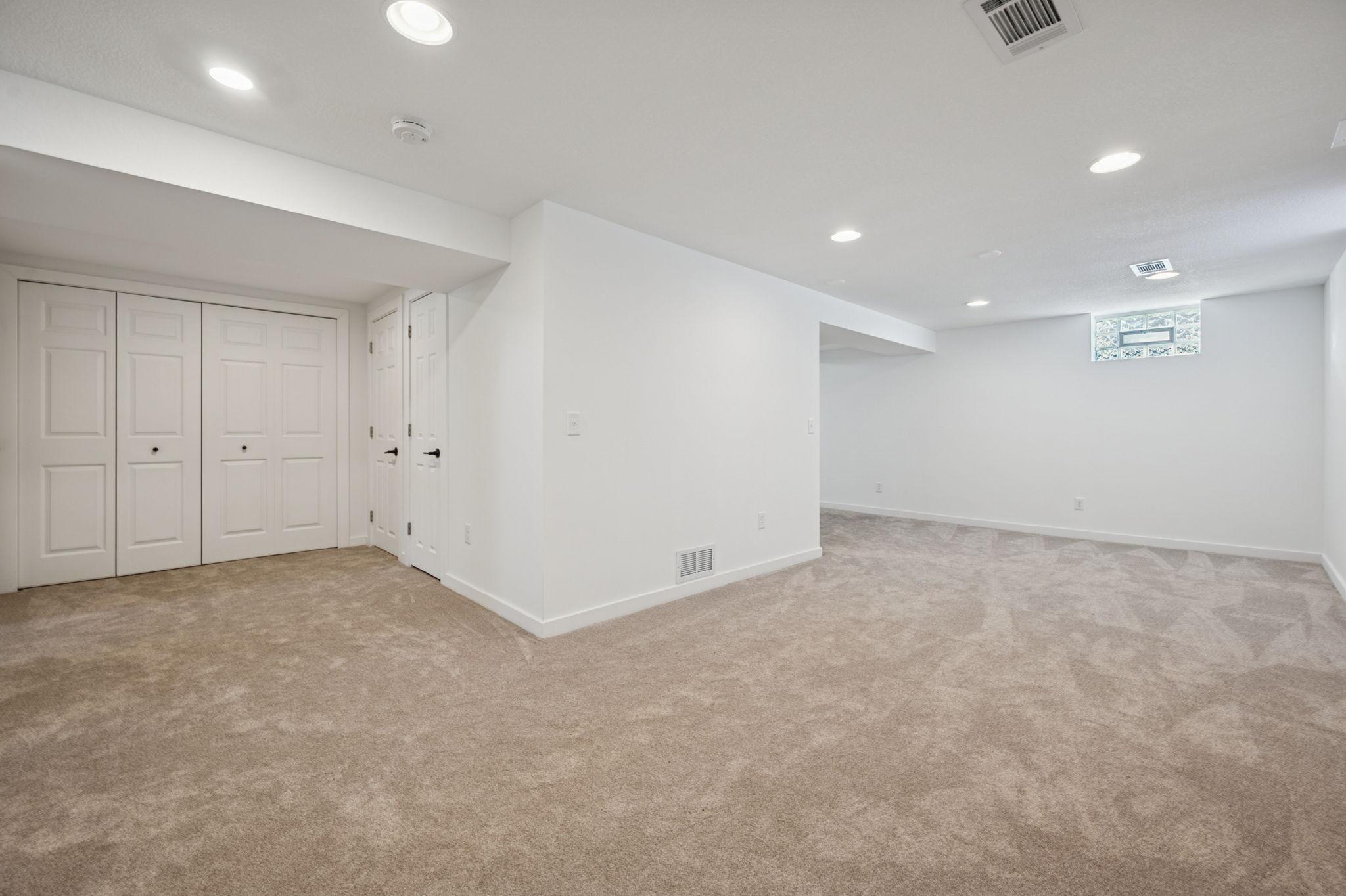 3500 72nd Avenue North Brooklyn Center, MN 55429 - Photo 17 of 27