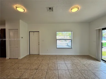 $1,925 | 1027 Northeast 10th Avenue, Unit 3, Fort Lauderdale, FL 33304