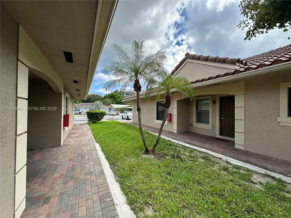 $1,925 | 1027 Northeast 10th Avenue, Unit 3, Fort Lauderdale, FL 33304