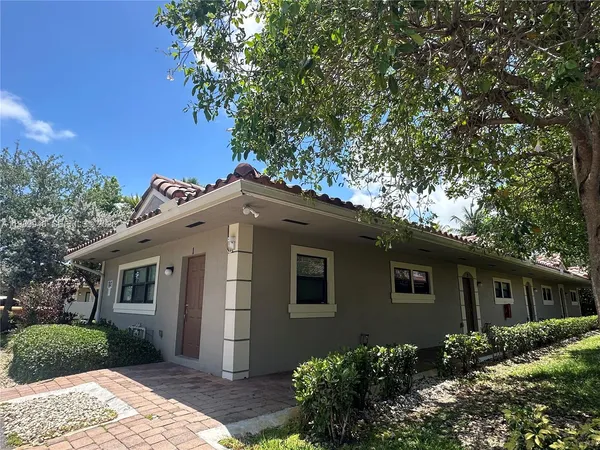 $1,925 | 1027 Northeast 10th Avenue, Unit 3, Fort Lauderdale, FL 33304