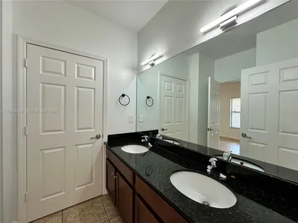 $1,925 | 1027 Northeast 10th Avenue, Unit 3, Fort Lauderdale, FL 33304