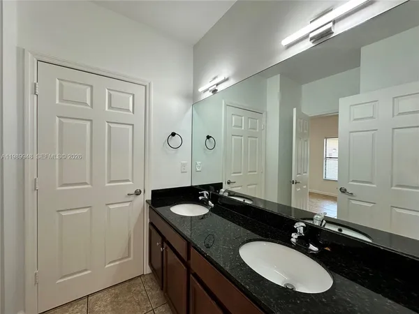 $1,925 | 1027 Northeast 10th Avenue, Unit 3, Fort Lauderdale, FL 33304