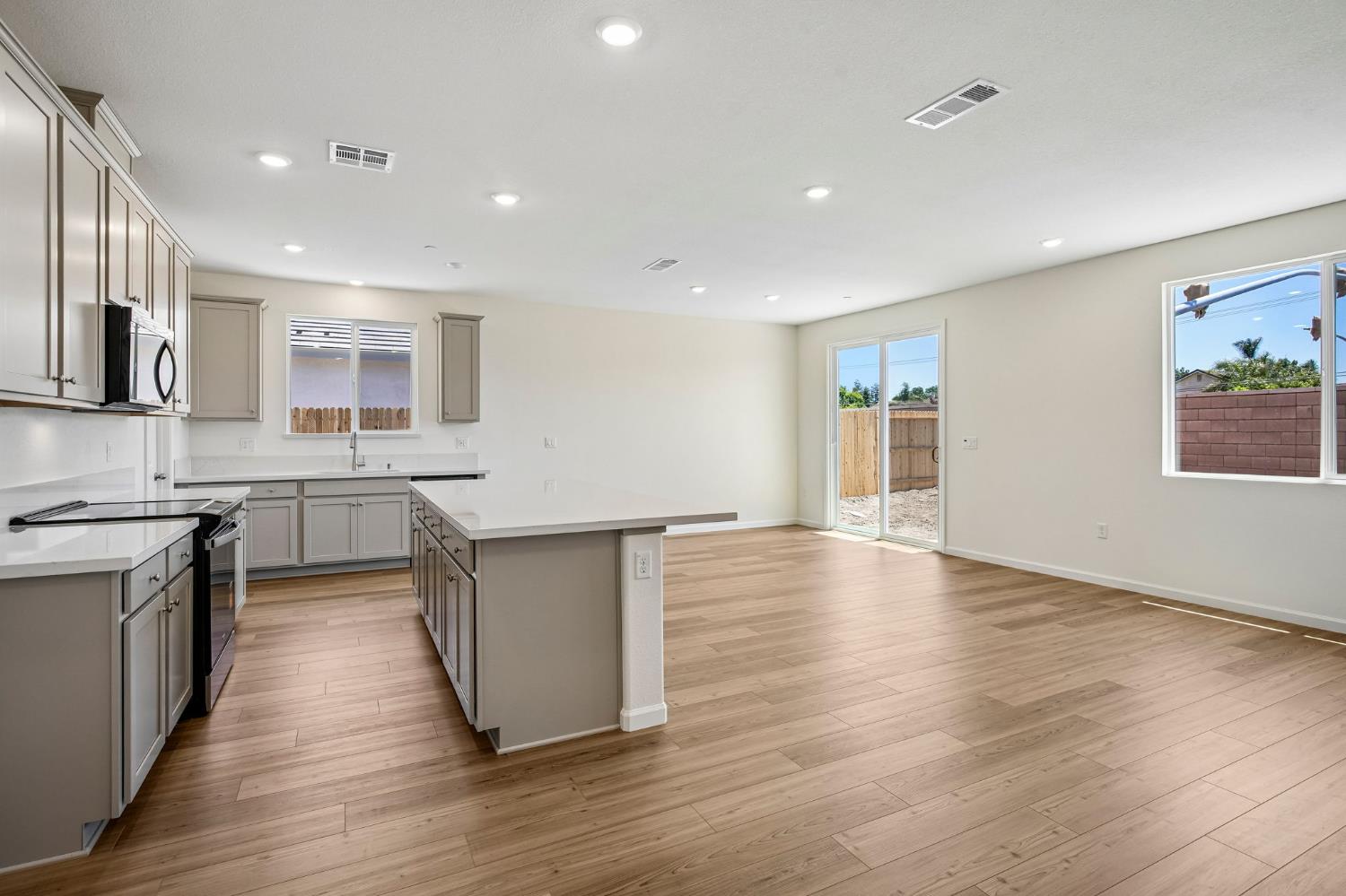 2604 Redtail Hawk Road Modesto, CA 95357 - Photo 8 of 22 Gallery Image 8