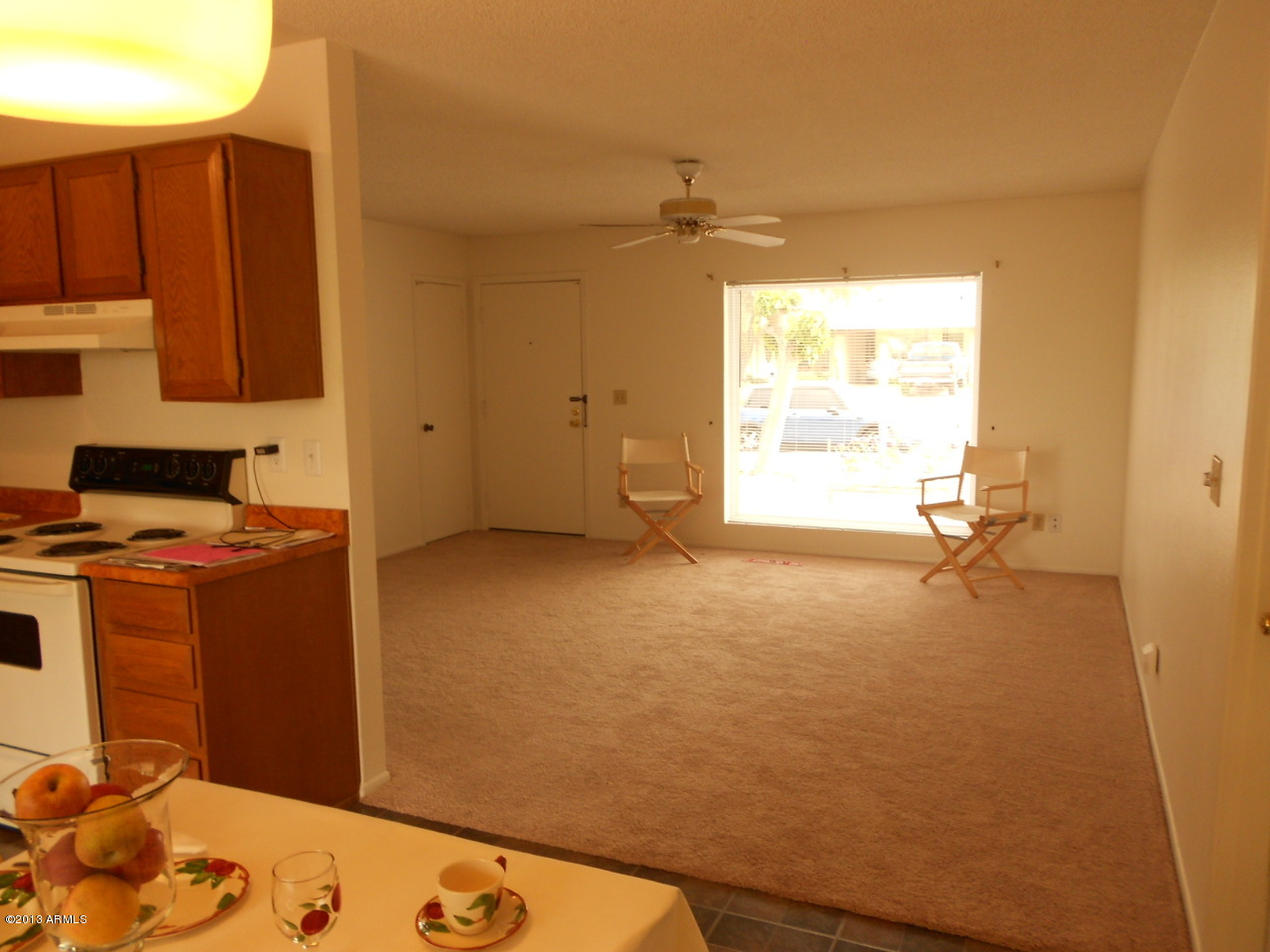 2126 East Greenway Road Phoenix, AZ 85022 - Photo 2 of 19 Living Room