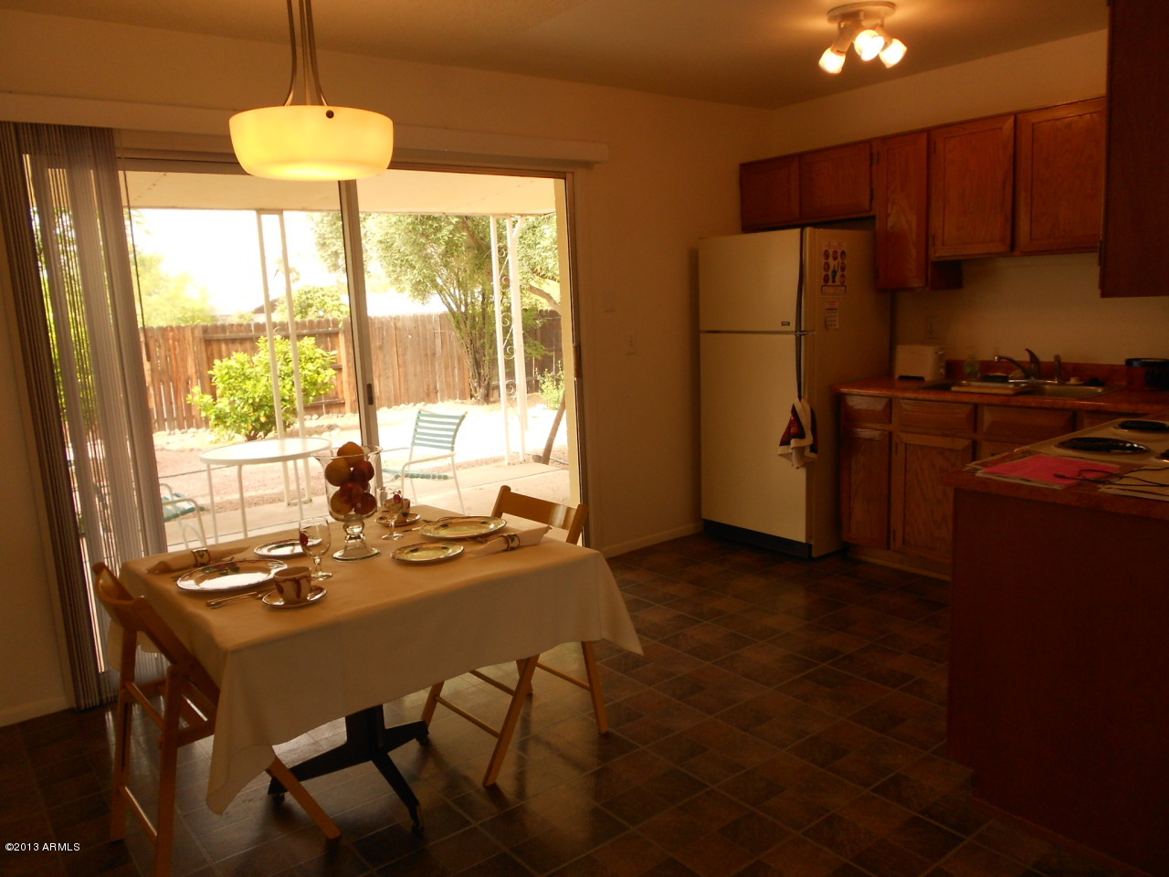 2126 East Greenway Road Phoenix, AZ 85022 - Photo 5 of 19 Kitchen/breakfast room