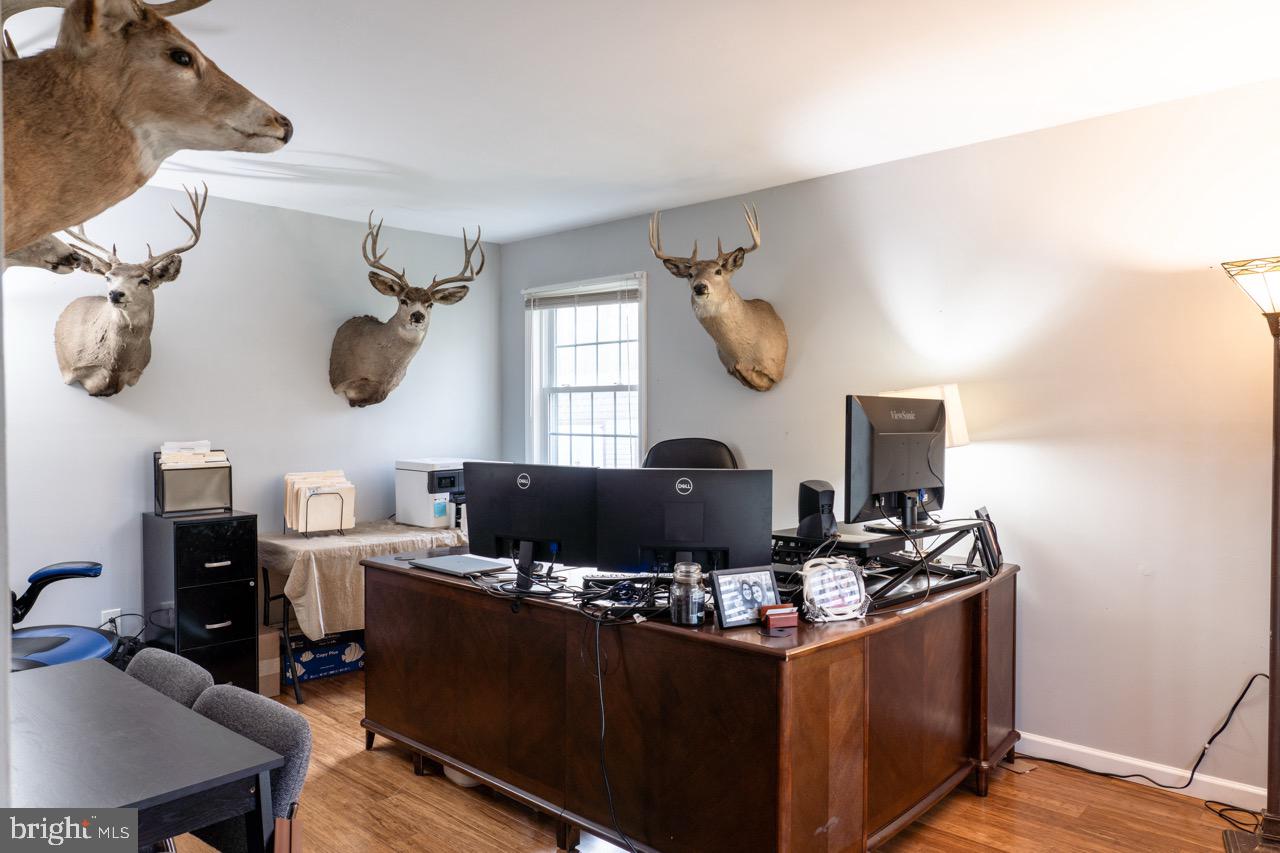 17 Red Oak Drive Tabernacle, NJ 08088 - Photo 14 of 45 a living room with furniture