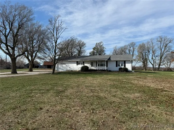 $1,725,000 | 12237 65th Highway, Cole Camp, MO 65325