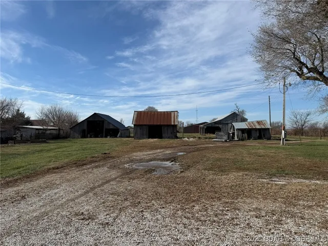 $1,725,000 | 12237 65th Highway, Cole Camp, MO 65325