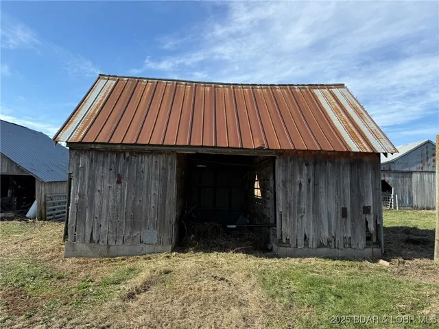 $1,725,000 | 12237 65th Highway, Cole Camp, MO 65325