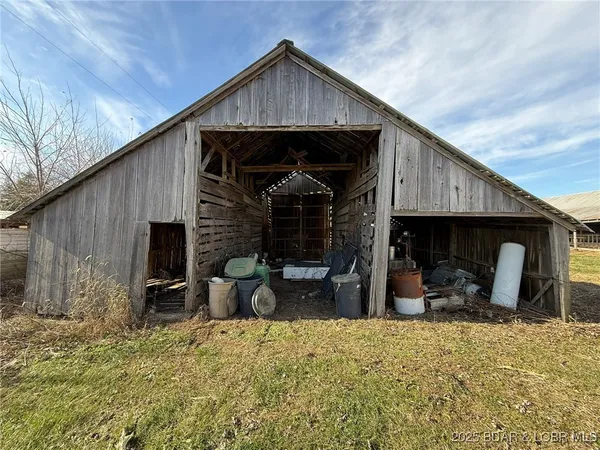 $1,725,000 | 12237 65th Highway, Cole Camp, MO 65325