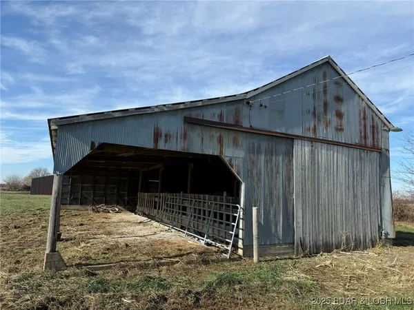 $1,725,000 | 12237 65th Highway, Cole Camp, MO 65325